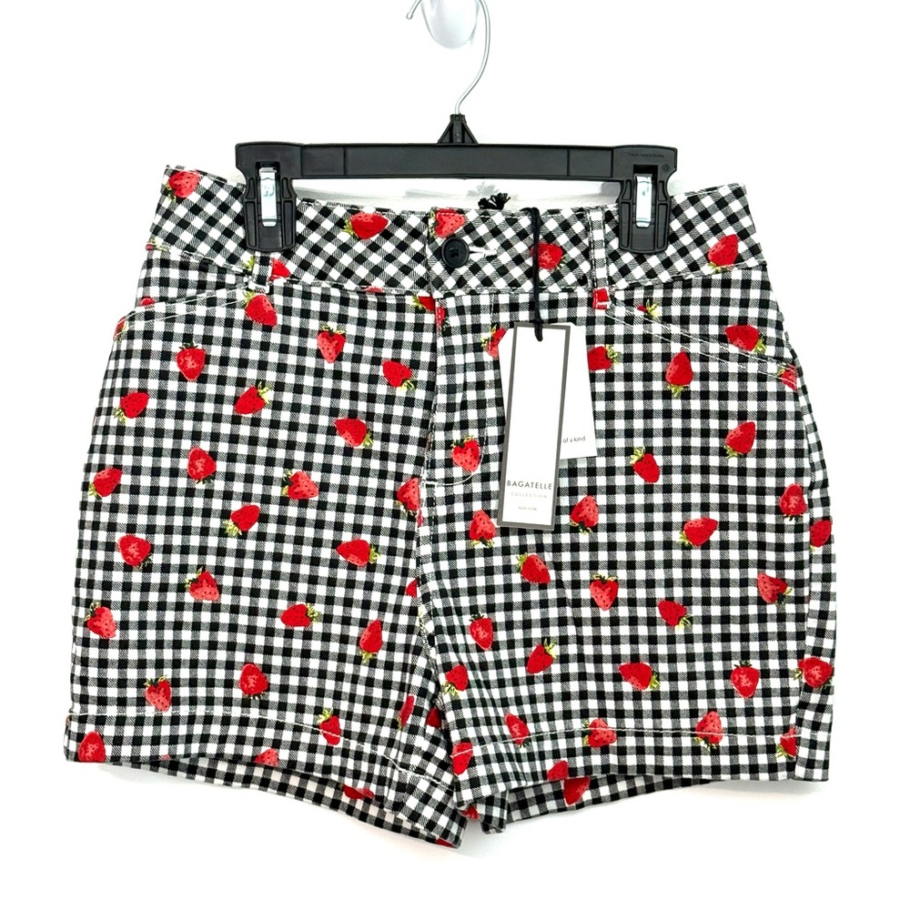 Bagatelle Strawberry Picnic Shorts